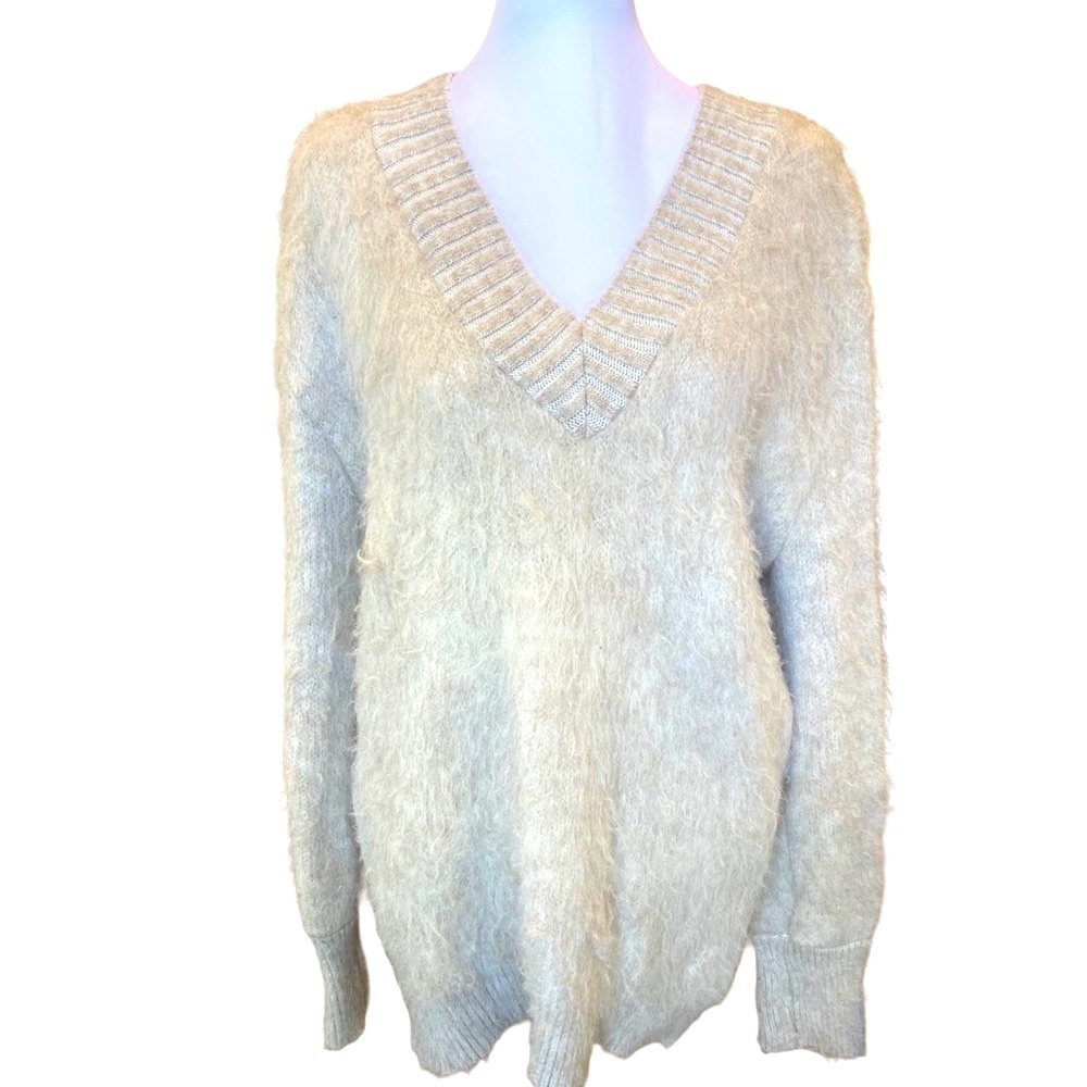 EXPRESS OVERSIZED FUZZY TAN‎ SWEATER WOMENS SIZE SMALL